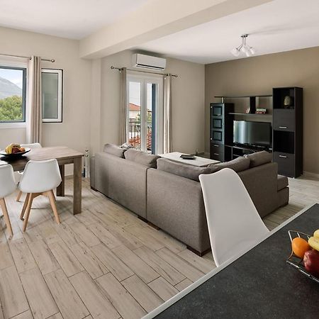 Mandi'S Apartments Karavados Bagian luar foto