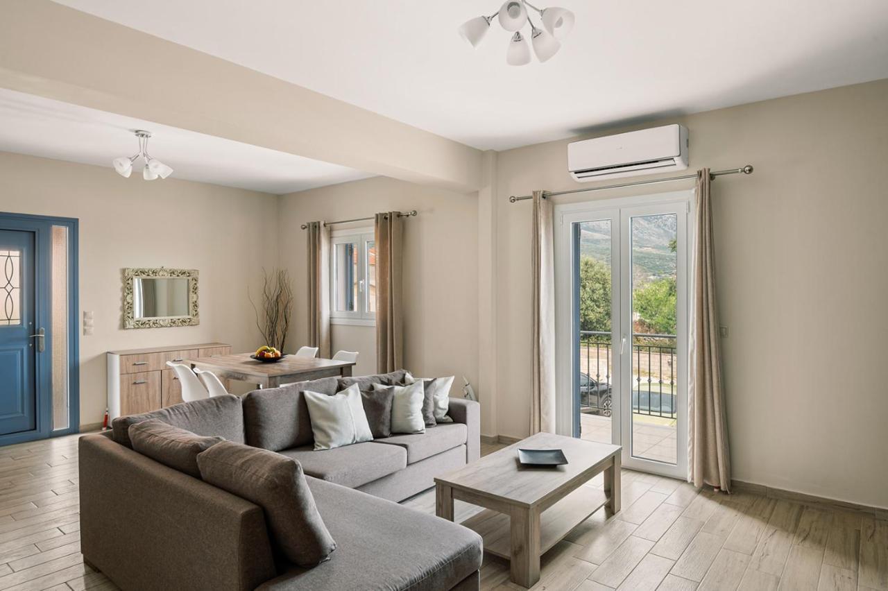 Mandi'S Apartments Karavados Bagian luar foto