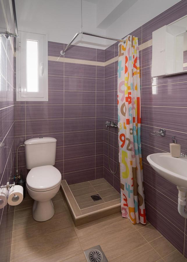 Mandi'S Apartments Karavados Bagian luar foto